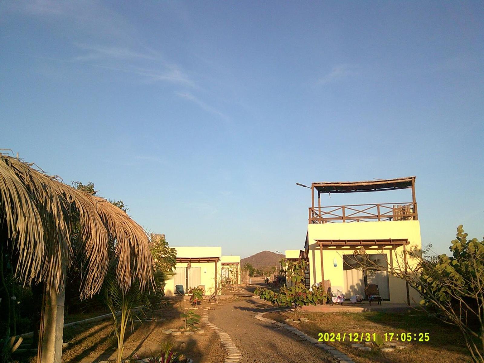 Tres Velas Surf Celestino Gazca Villasenor Exterior photo